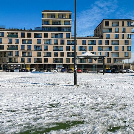 Bnb New Beautiful Apartment In The Center Of Ostrava With Option Garage Parking المظهر الخارجي الصورة