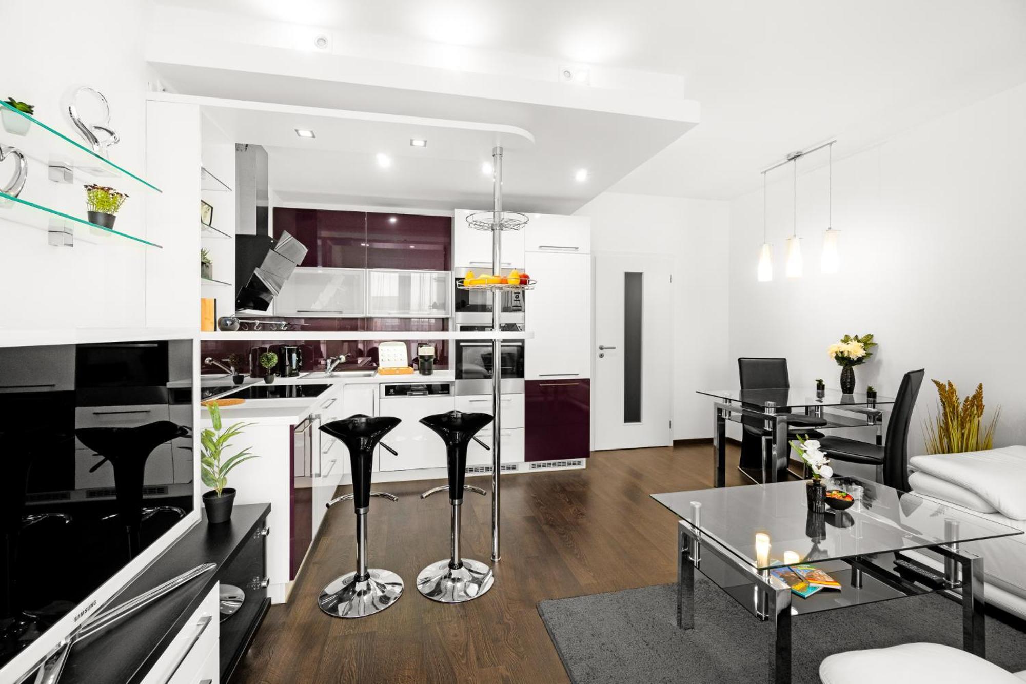 Bnb New Beautiful Apartment In The Center Of Ostrava With Option Garage Parking المظهر الخارجي الصورة