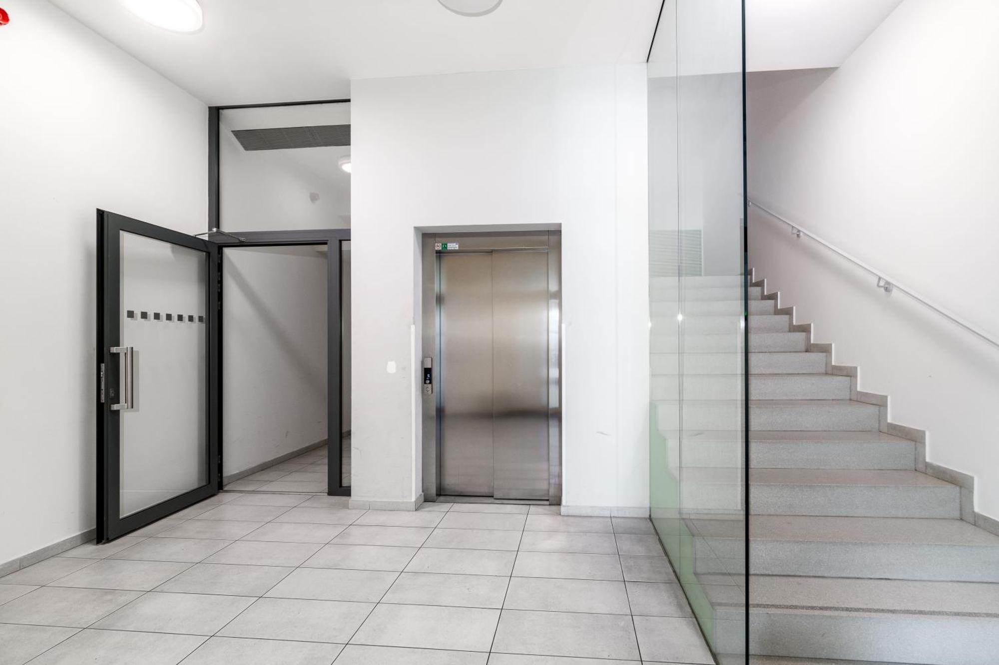 Bnb New Beautiful Apartment In The Center Of Ostrava With Option Garage Parking المظهر الخارجي الصورة